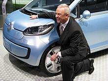 VW-Konzernchef Prof. Martin Winterkorn am Rande der Jahresbilanz-Pressekonferenz am Up!-Concept-Car. Foto: UnitedPictures